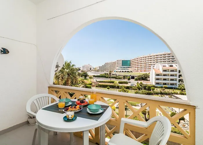 Areyas Pool By Alzira